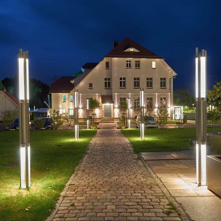 Hotel Und Restaurant Am Peenetal Liepen  エクステリア 写真