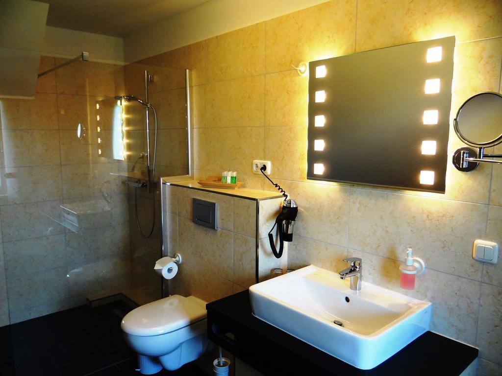 Hotel Und Restaurant Am Peenetal Liepen  部屋 写真