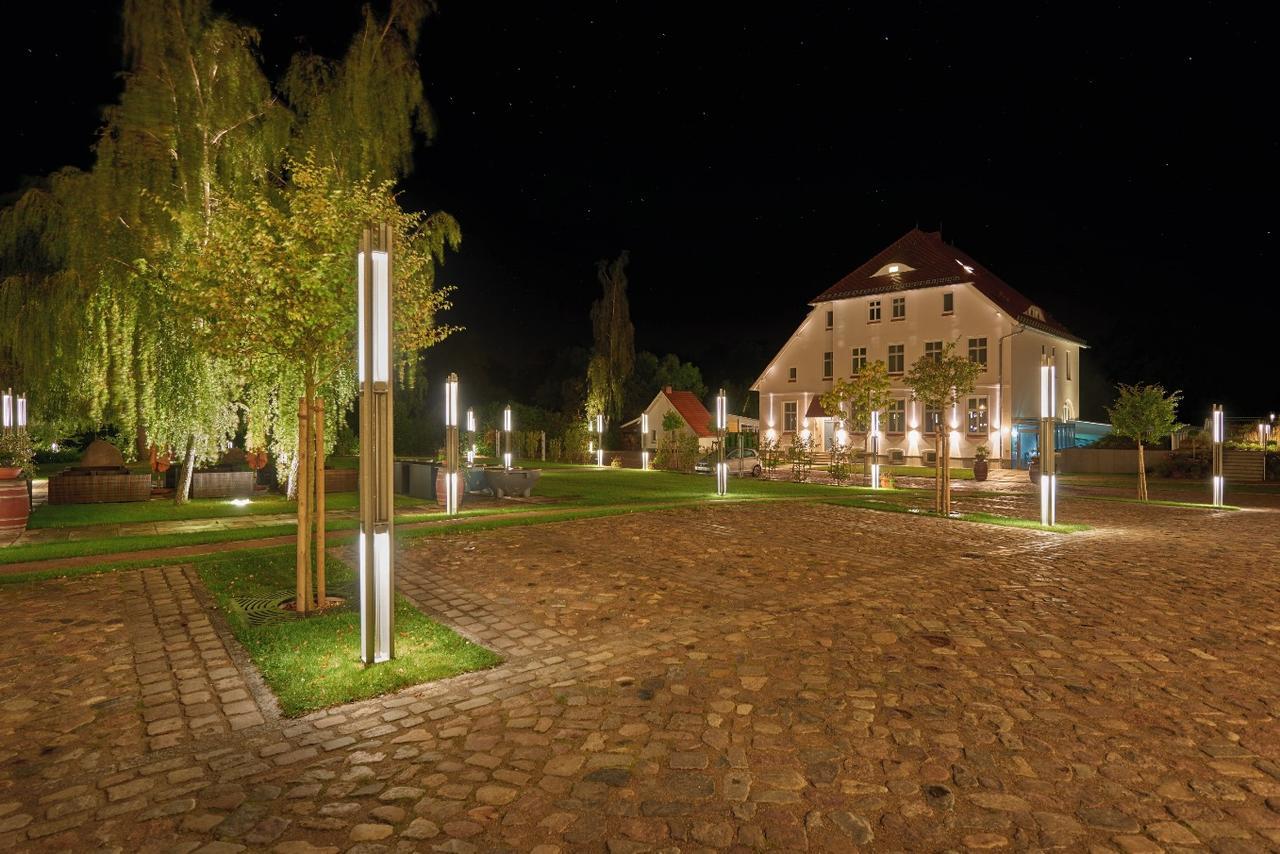 Hotel Und Restaurant Am Peenetal Liepen  エクステリア 写真